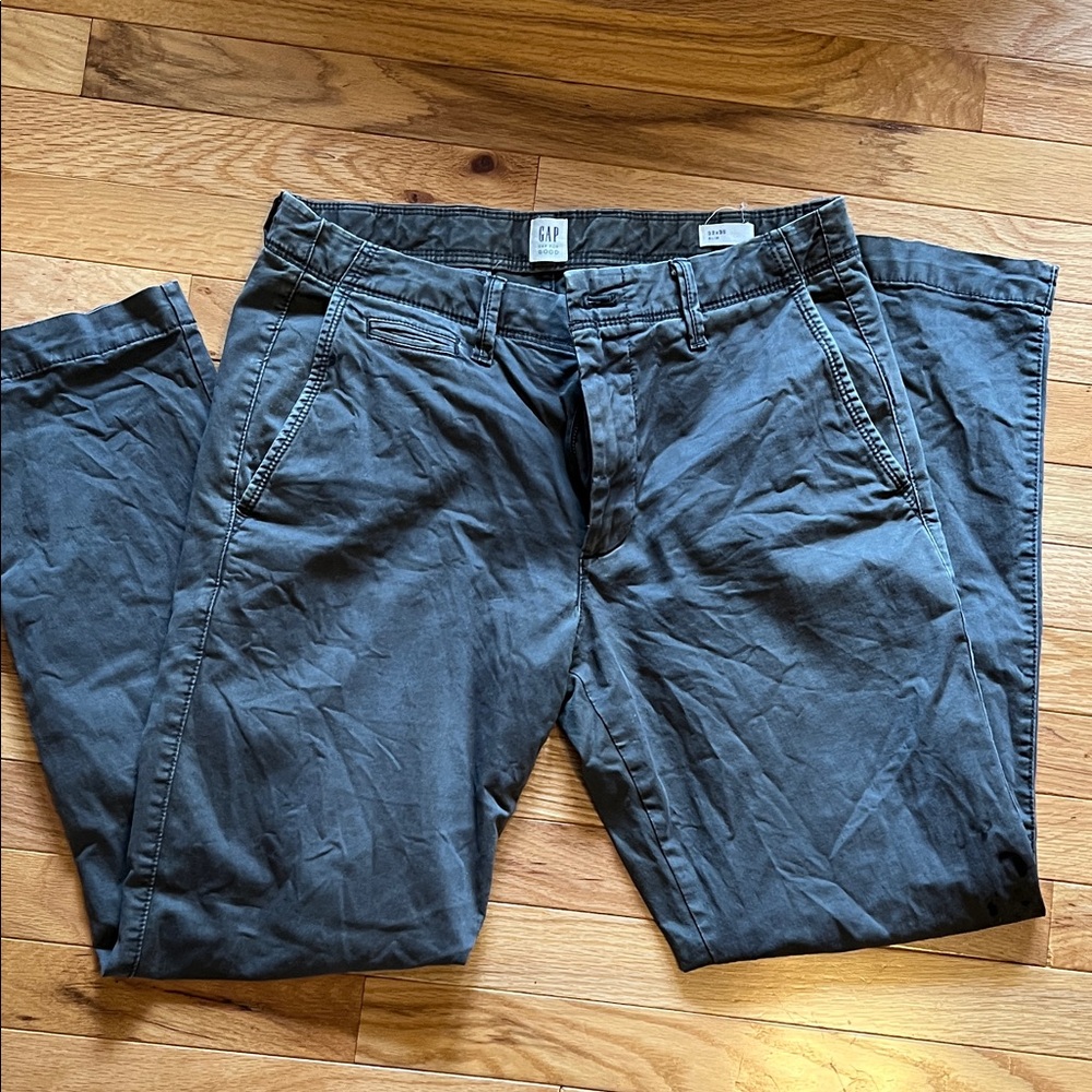 GAP Men's Charcoal/Green Chinos